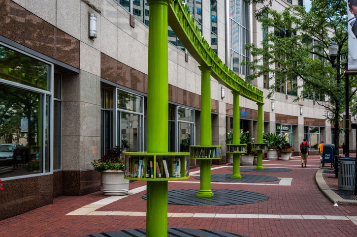 downtown indianapolis outdoor library